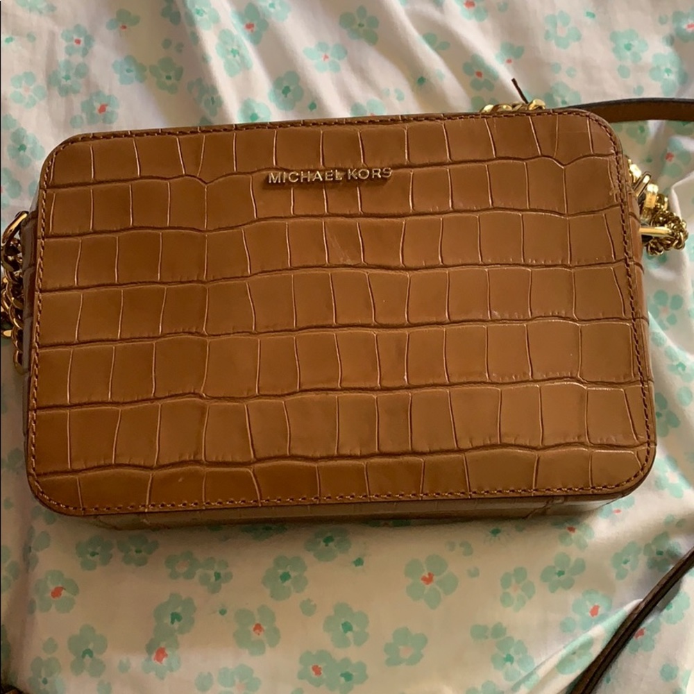 Michael kors cross body bag